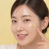 application crème vitamine C sur le visage