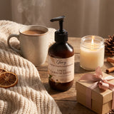 Crème mains Glowy en idée cadeau de Noël, avec plaid, bougie et paquet cadeau
